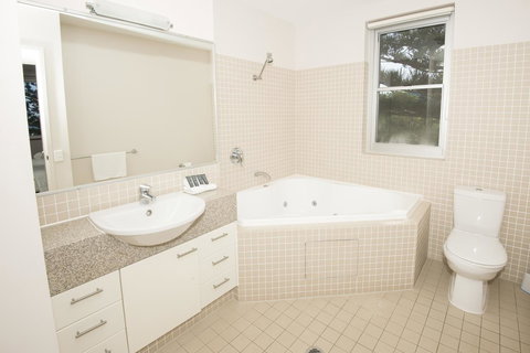 Grandview Apartments - Airlie Beach Holiday 37