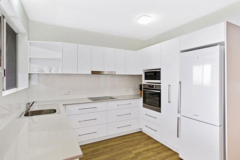 Victoria Parade, Kiah, Unit 10, 53 - Airlie Beach Holiday 4