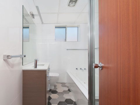 Victoria Parade, Kiah, Unit 10, 53 - Airlie Beach Holiday 11