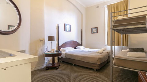 Woolbrokers Hotel - Airlie Beach Holiday 28