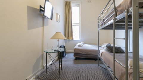 Woolbrokers Hotel - Airlie Beach Holiday 25