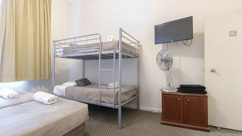 Woolbrokers Hotel - Airlie Beach Holiday 15