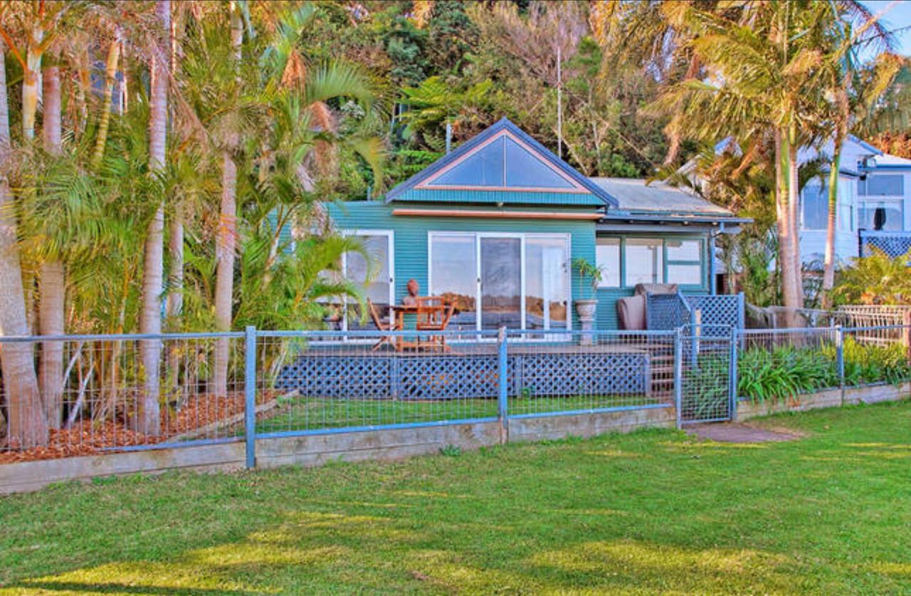 Croudace Bay NSW Airlie Beach Holiday