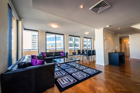 Seasons Harbour Plaza - Airlie Beach Holiday 26