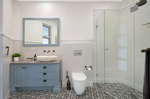 Belle Vue- Penthouse At Black Beach - Airlie Beach Holiday 9