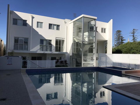 Belle Vue- Penthouse At Black Beach - Airlie Beach Holiday 19