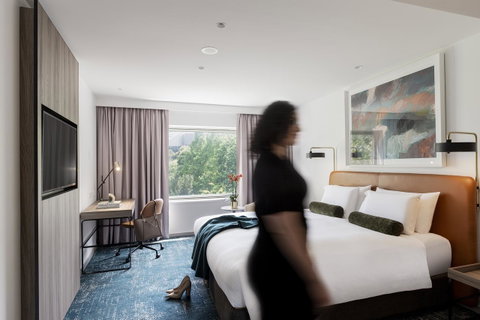 Novotel Sydney Darling Square - Airlie Beach Holiday 30