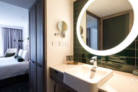 Novotel Sydney Darling Square - Airlie Beach Holiday 29