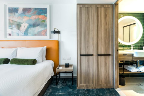 Novotel Sydney Darling Square - Airlie Beach Holiday 34