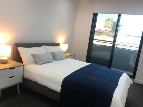 Specious Apartment With 2 Large Bedrooms - Airlie Beach Holiday 7