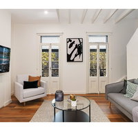 Walk to the city from this renovated heritage gem - Airlie Beach Holiday