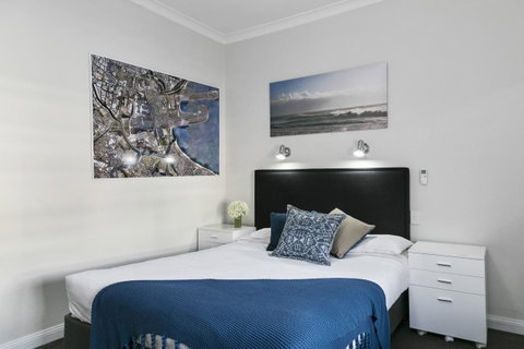Airport Hotel Sydney - Airlie Beach Holiday 4