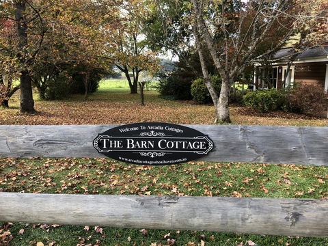 Arcadia - The Barn Cottage & Rosehill Cottage - Airlie Beach Holiday 0