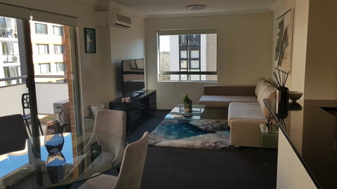 Liv Arena Apartments Darling Harbour - Airlie Beach Holiday 30