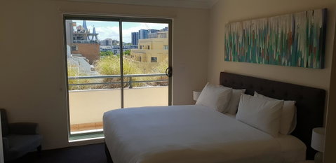 Liv Arena Apartments Darling Harbour - Airlie Beach Holiday 14