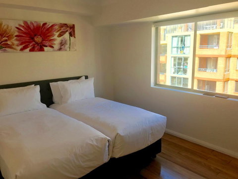 Liv Arena Apartments Darling Harbour - Airlie Beach Holiday 24