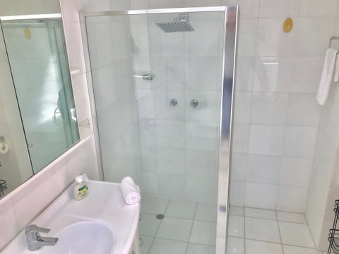 Liv Arena Apartments Darling Harbour - Airlie Beach Holiday 27