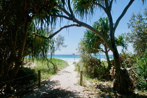 Casuarina Beachfront House - Hostie Properties - Airlie Beach Holiday 10