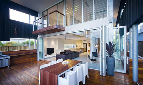 Casuarina Beachfront House - Hostie Properties - Airlie Beach Holiday 21
