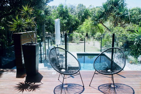 Casuarina Beachfront House - Hostie Properties - Airlie Beach Holiday 1
