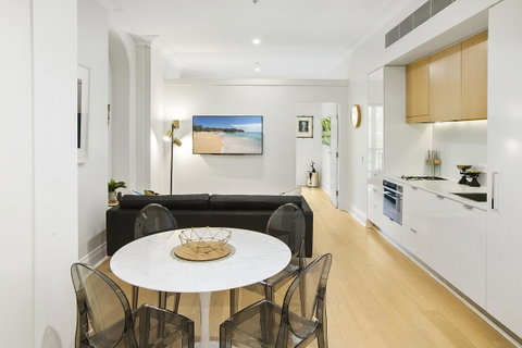 Orange Stay Apartments Potts Point - Airlie Beach Holiday 4
