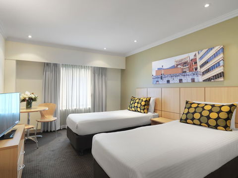 Ibis Styles Sydney Central - Airlie Beach Holiday 3
