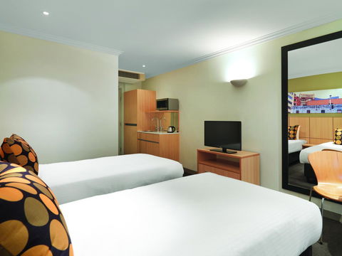 Ibis Styles Sydney Central - Airlie Beach Holiday 14