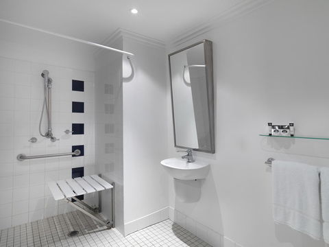 Ibis Styles Sydney Central - Airlie Beach Holiday 21