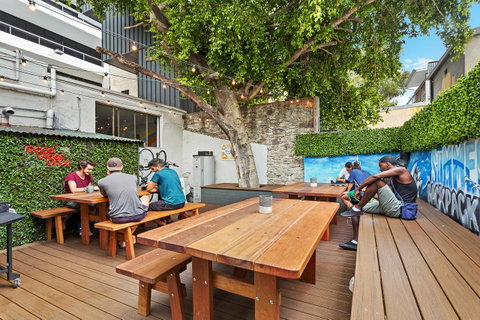 Summer House Kings Cross - Airlie Beach Holiday 0