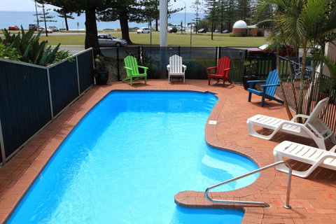 Beach House Holiday Apartments - Airlie Beach Holiday 18