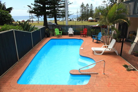 Beach House Holiday Apartments - Airlie Beach Holiday 19