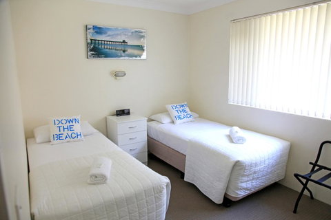 Beach House Holiday Apartments - Airlie Beach Holiday 24