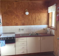 Jenolan Cabins - Airlie Beach Holiday