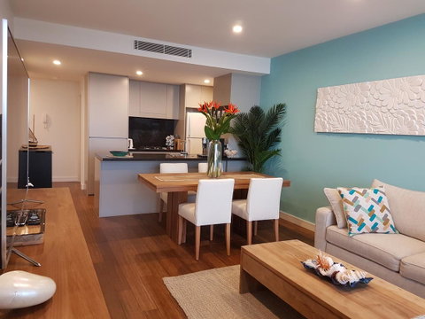 Arena Luxury Beachfront Apartment - Airlie Beach Holiday 39