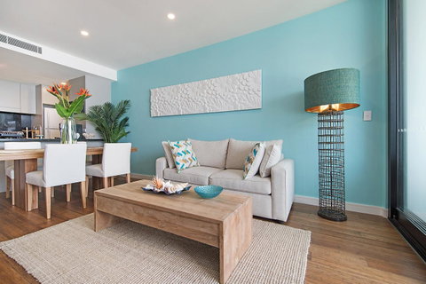 Arena Luxury Beachfront Apartment - Airlie Beach Holiday 37