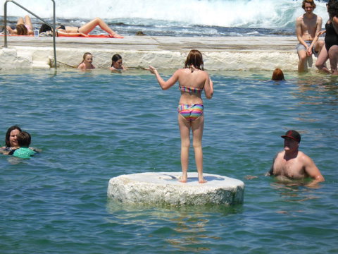 Arena Luxury Beachfront Apartment - Airlie Beach Holiday 9