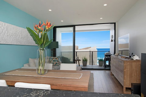 Arena Luxury Beachfront Apartment - Airlie Beach Holiday 23