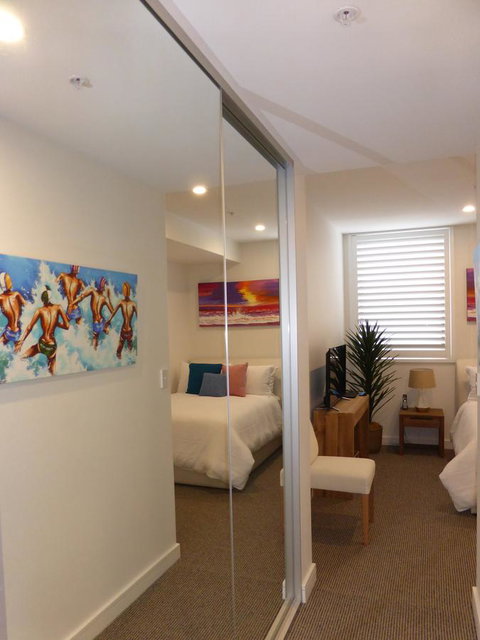 Arena Luxury Beachfront Apartment - Airlie Beach Holiday 28