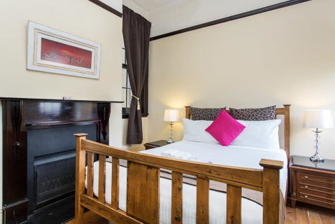 Sydney Harbour Bed And Breakfast - Airlie Beach Holiday 20