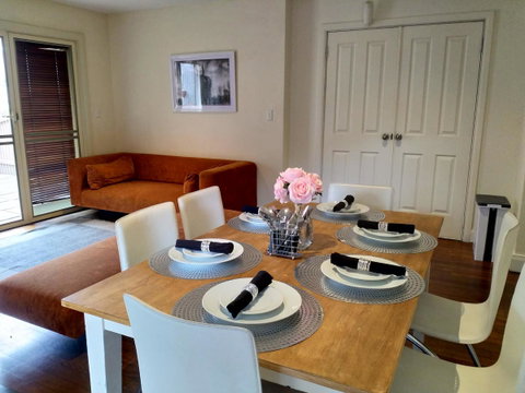 Sydney Harbour Bed And Breakfast - Airlie Beach Holiday 22