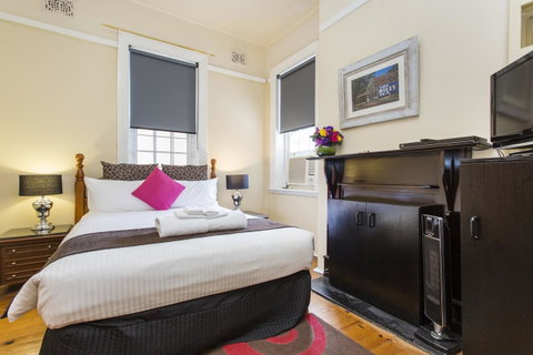 Sydney Harbour Bed And Breakfast - Airlie Beach Holiday 15