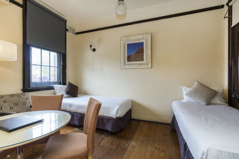 Sydney Harbour Bed And Breakfast - Airlie Beach Holiday 37