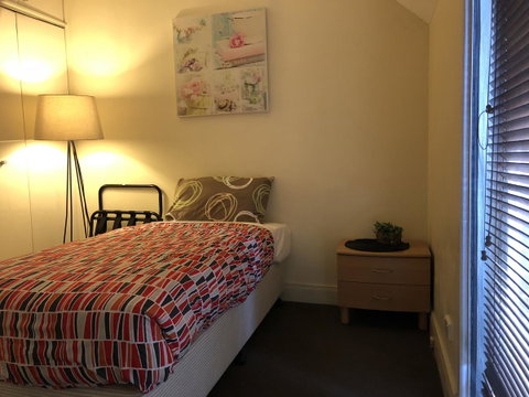 Sydney Harbour Bed And Breakfast - Airlie Beach Holiday 27