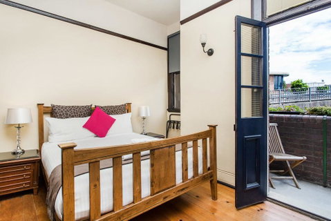 Sydney Harbour Bed And Breakfast - Airlie Beach Holiday 21