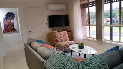 Twin Palms Holiday House At Lighthouse - Airlie Beach Holiday 3
