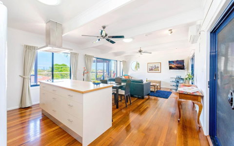 Coast Yamba - Adults Only - Airlie Beach Holiday 10