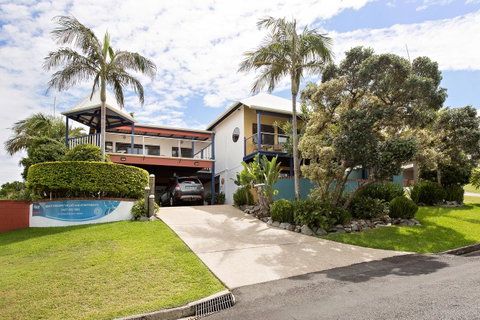 Coast Yamba - Adults Only - Airlie Beach Holiday 27