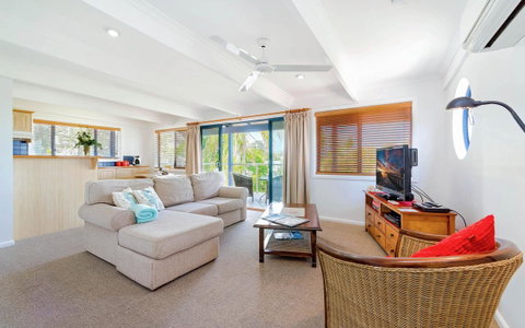 Coast Yamba - Adults Only - Airlie Beach Holiday 22