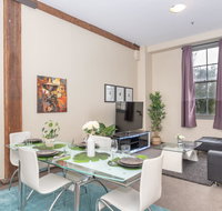 Classic 2 BR Apt in Pyrmont - Airlie Beach Holiday