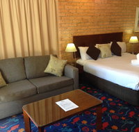 Newcastle Links Motel - Airlie Beach Holiday